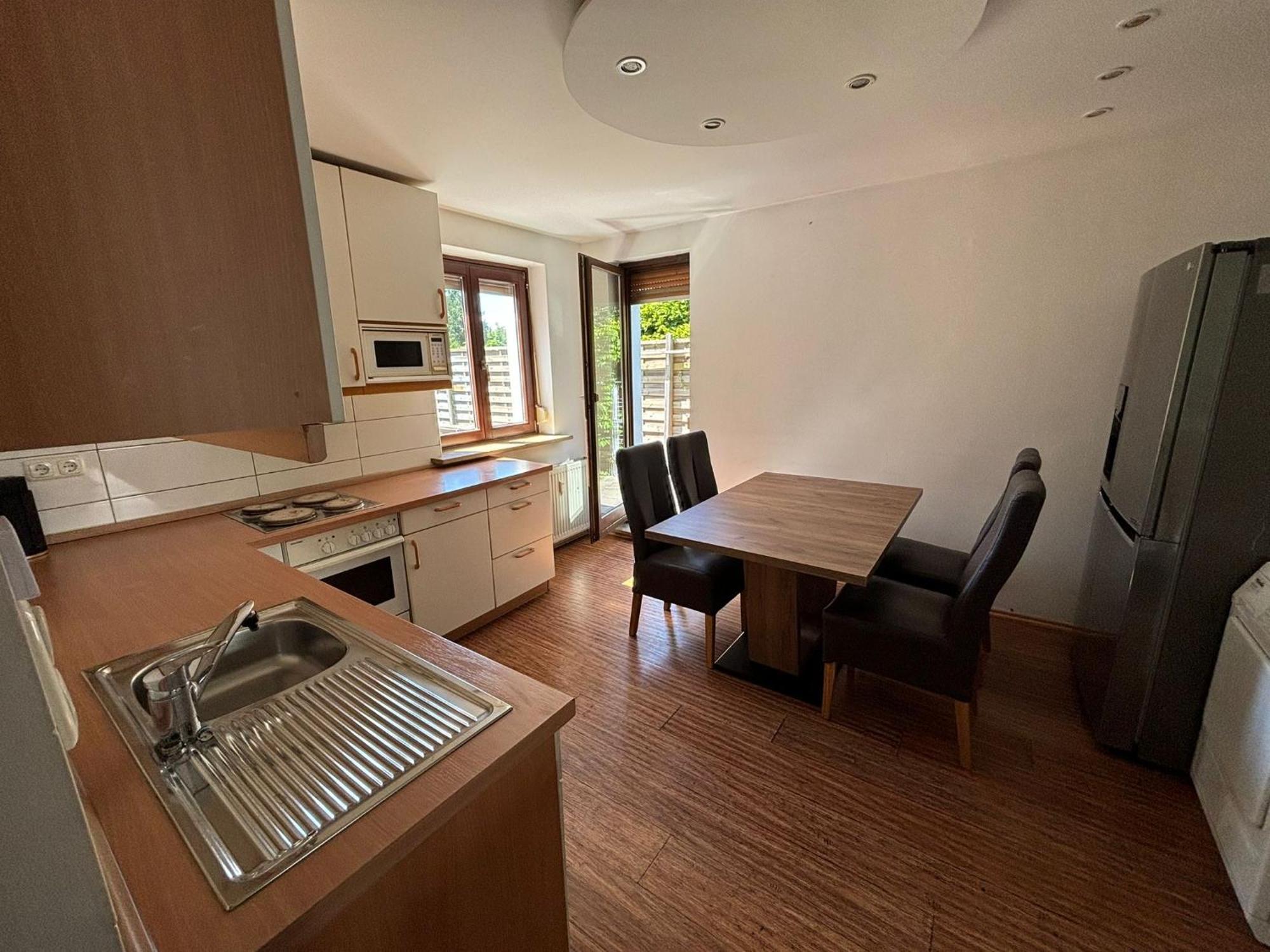 Erdgeschosswohnung Neben Schloss Blutenburg Mit Privatem Garten Munich Extérieur photo
