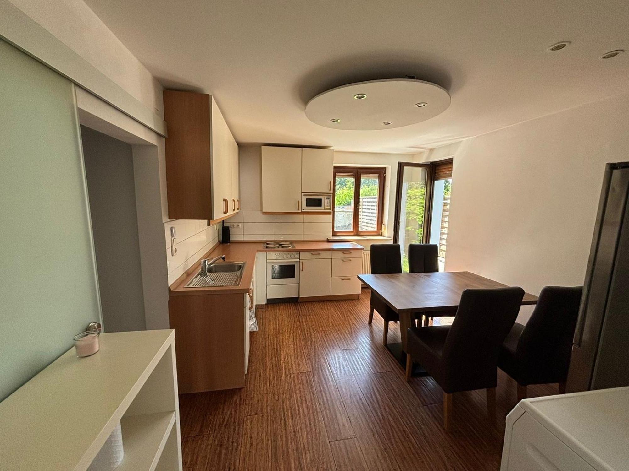 Erdgeschosswohnung Neben Schloss Blutenburg Mit Privatem Garten Munich Extérieur photo