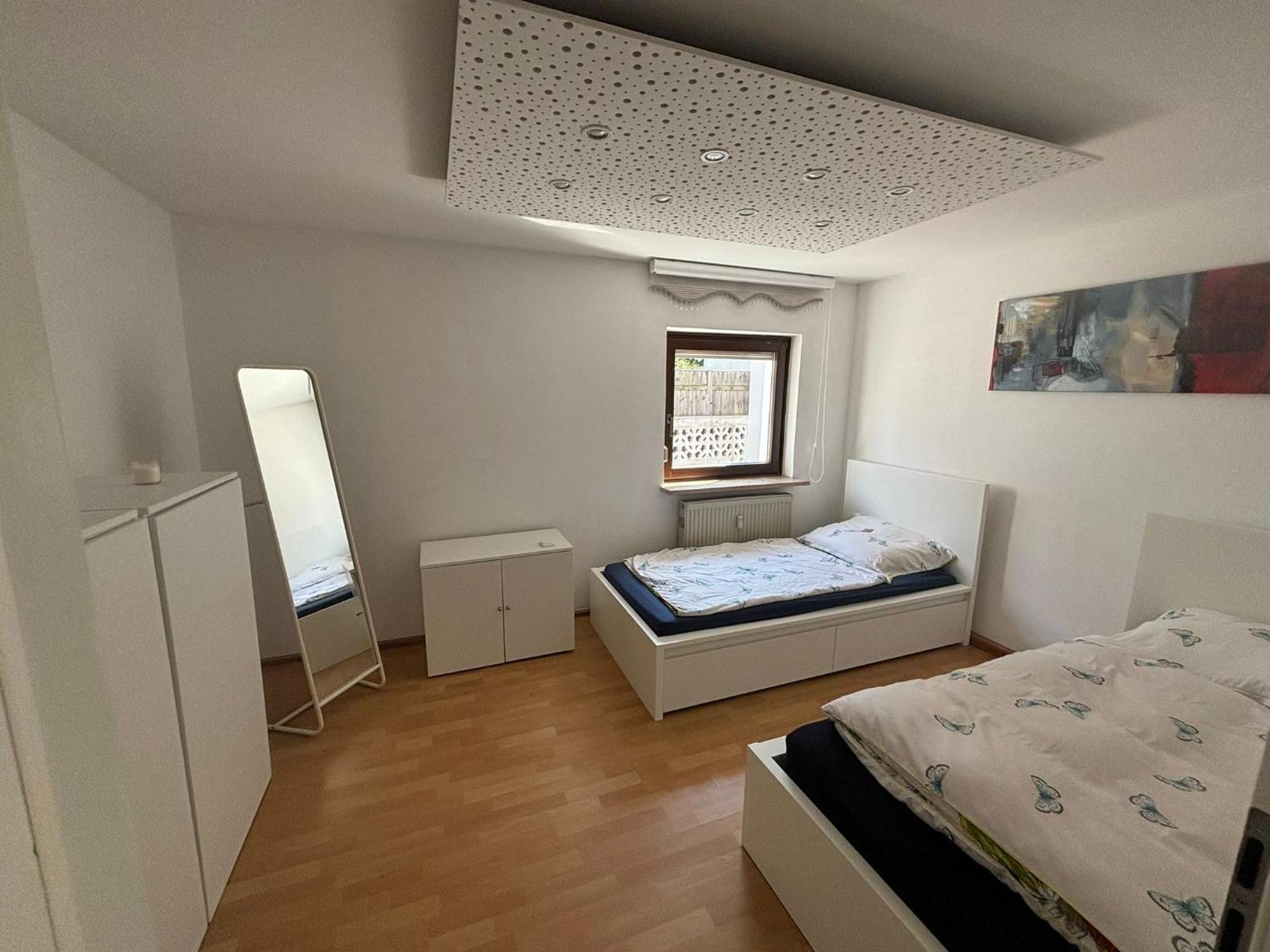 Erdgeschosswohnung Neben Schloss Blutenburg Mit Privatem Garten Munich Extérieur photo